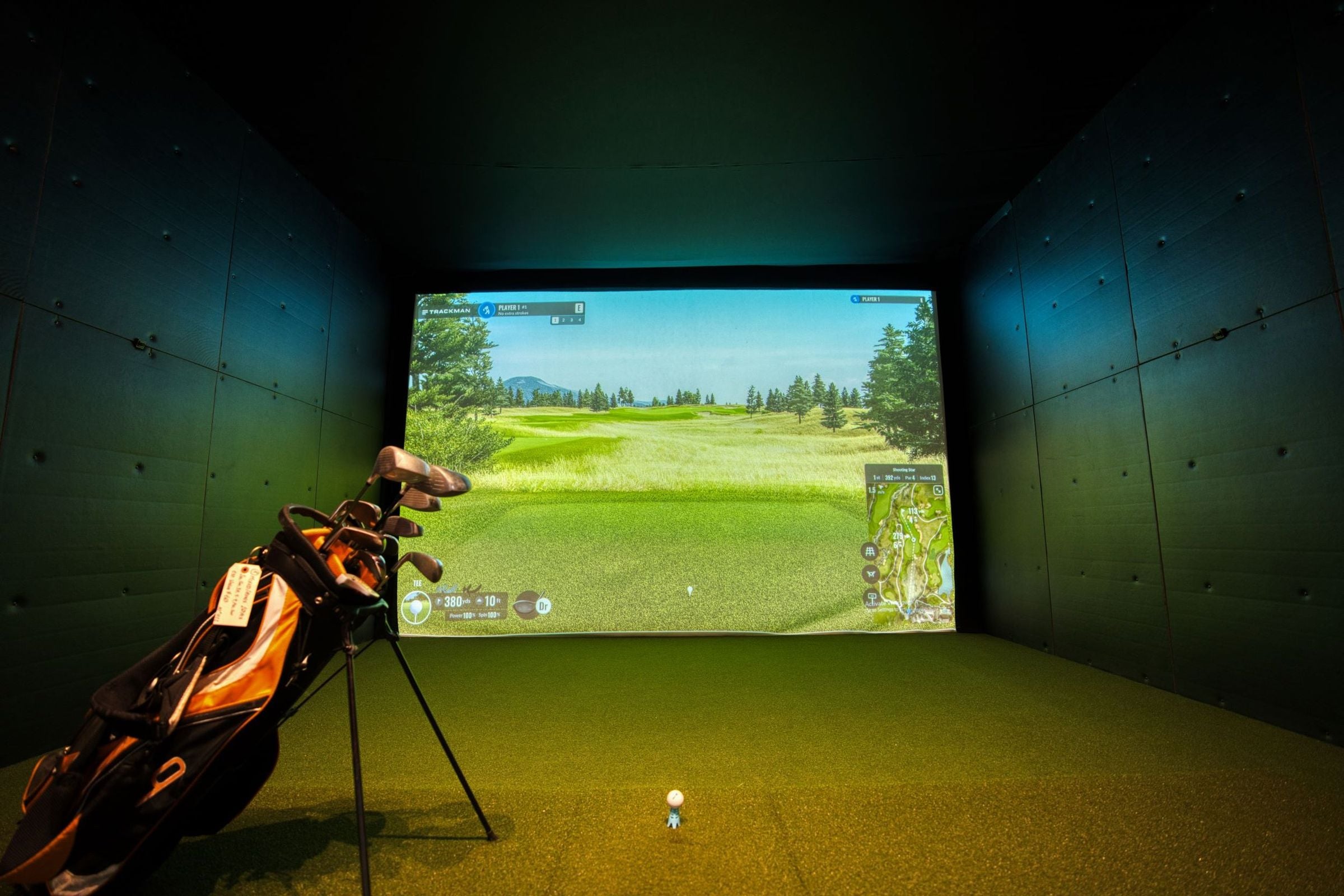 Golf simulator bay